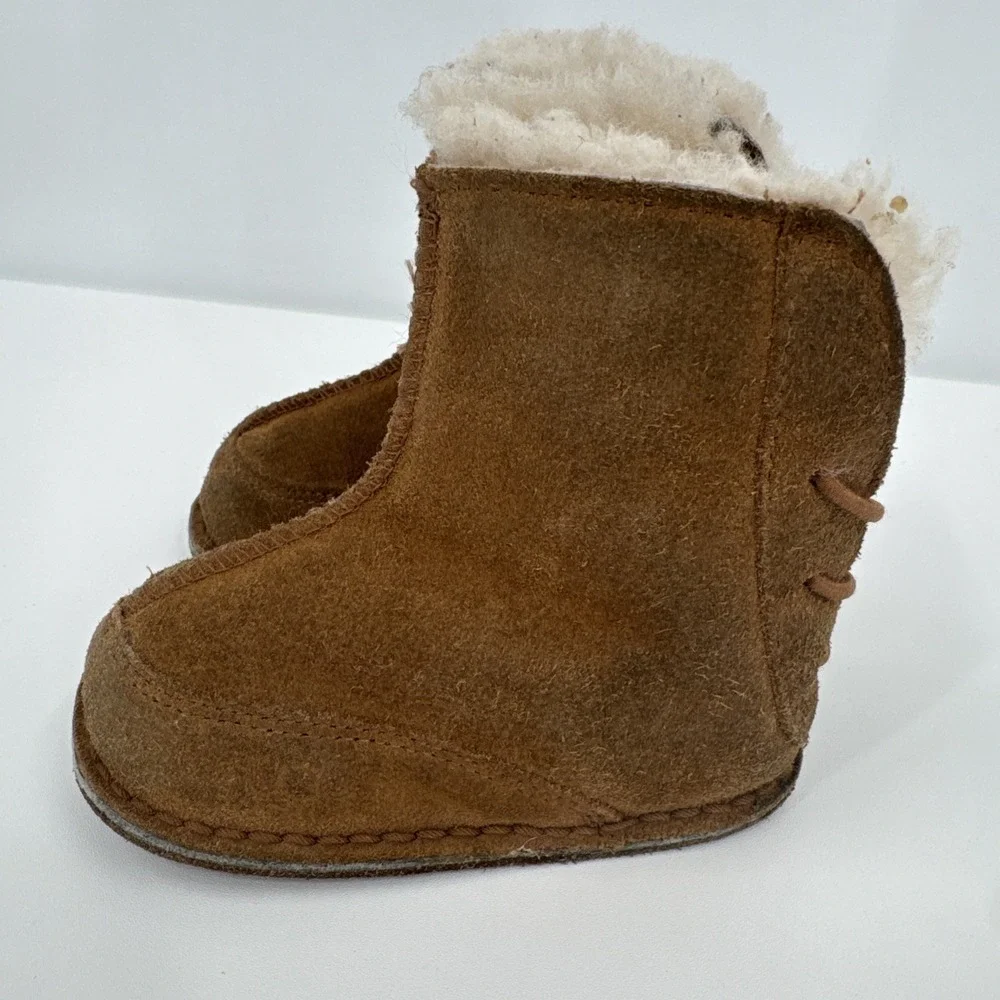 Ugg I‎ Boo Infant Shoe- Chestnut Shearling Lined Sz Medium Bootie 18-24 M